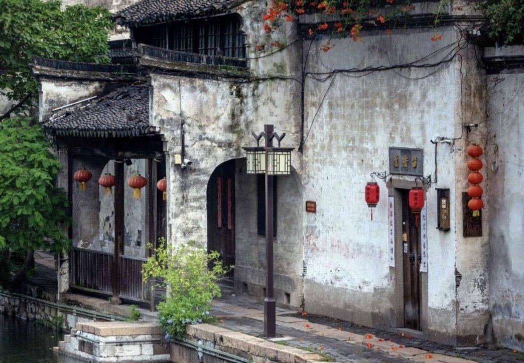 人民网专访广西政协委员、广西国际壮医医院院长岳桂华